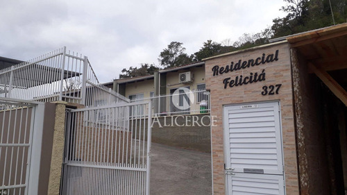 Imagem 1 de 15 de Casa No Passo Manso!! - Ca0364