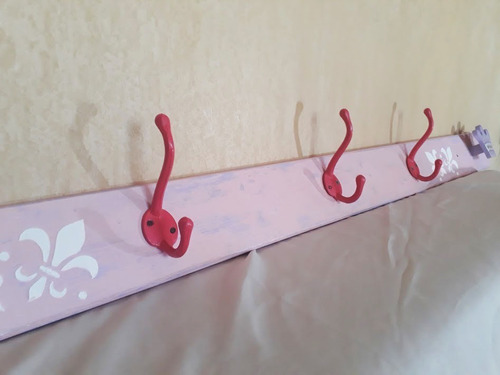 Imagen 5 de 6 de Perchero De Pared Infantil Juvenil Corona Mochila Disfraz