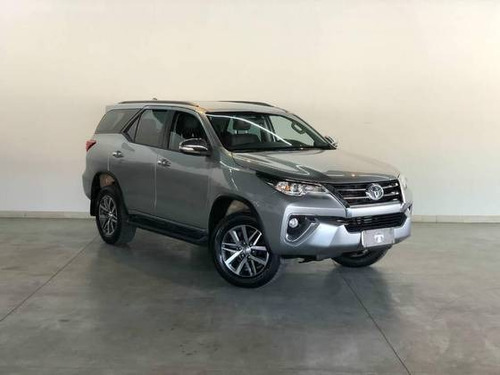 Imagem 3 de 15 de Toyota Hilux Sw4 2.7 Sr 7 Lugares 4x2 16v Flex 4p