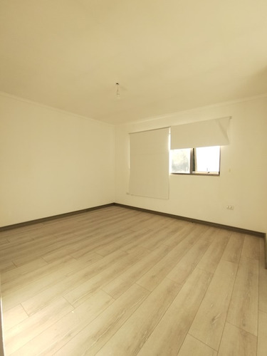 Venta Excelente Casa Con Amplio Patio 3d/3b/3 E.
