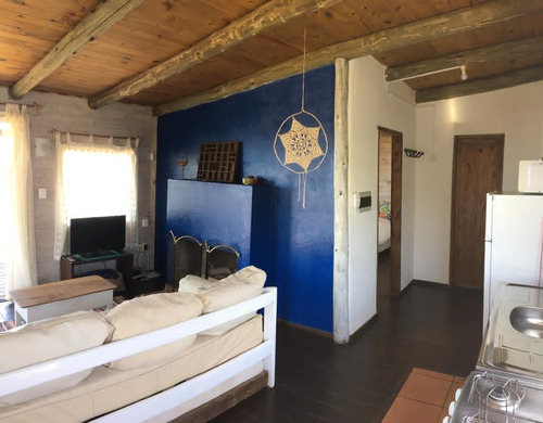 Imagen 4 de 14 de Casa A 300 Mts De Playa Del Rivero, Para 4 Personas.
