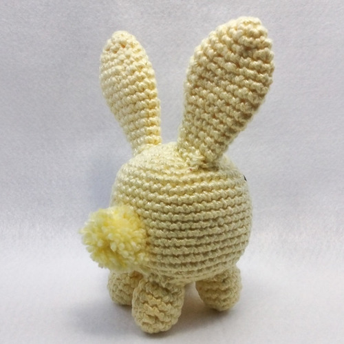 Coelho Amigurumi Amarelo