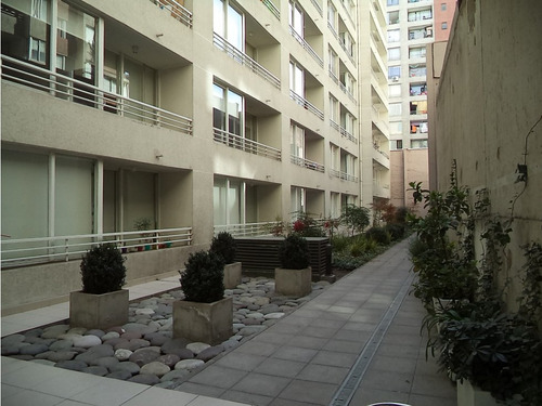 Arriendo Metro Santa Lucia / Carmen / Marin
