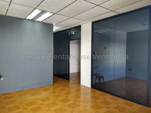 Galpón En Venta Centro De Barquisimeto Kenlimar Nieto 23-16483