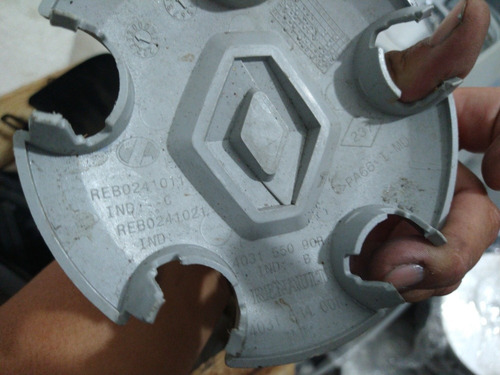 Tapa Copa Polvera Para Rin De Renault Duster Original Usada (Usado)