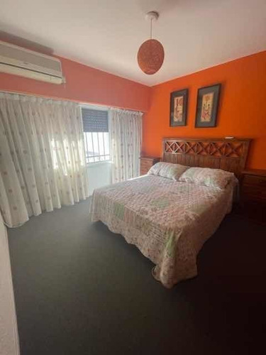 Venta - Casa En Esquina En Monte Grande!