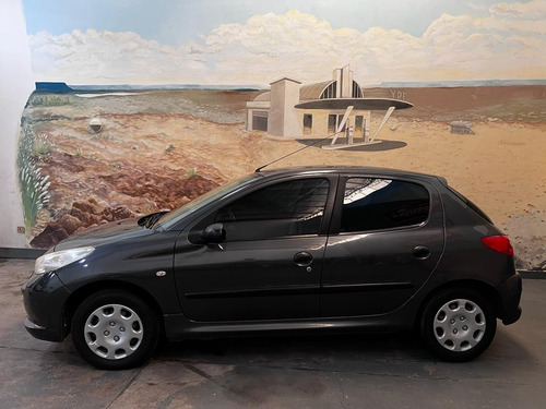 Imagen 2 de 8 de Peugeot 207 2012 1.4 Active 75cv