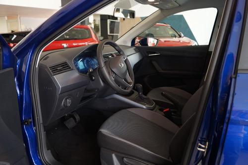 Imagen 11 de 15 de Seat Arona Style Azul 2021