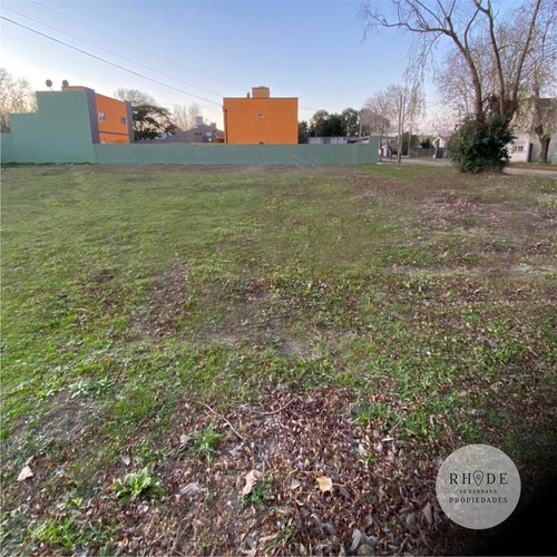 Lote A La Venta En Santa Teresita - Calle 10 E/ 42 Y 43