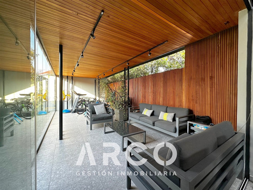 En Venta Casa Completamente Remodelada. Ñuñoa