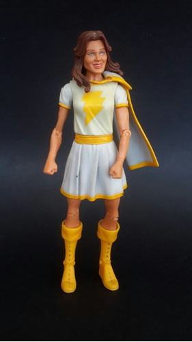 Mary Batson - Dc Universe Classics - Mattel - Los Germanes