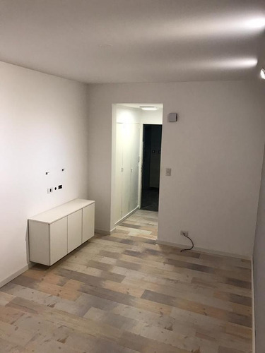 Imagen 3 de 13 de Departamento En Venta De 2 Ambientes Y Patio En Palermo