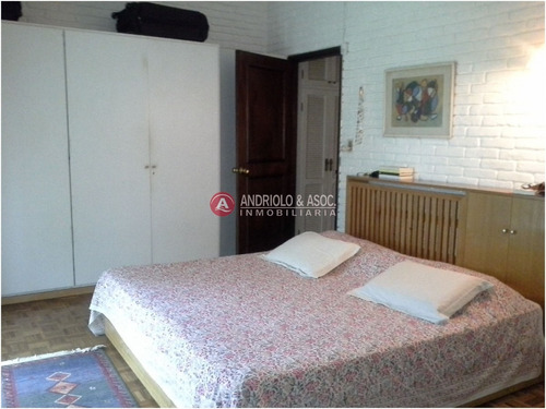 Casa En Zona De Playa Brava Y Aidy Grill- Ref: 5328