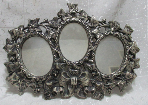 Portarretrato Triple Sólido Bronce Plateado Rococco (15457) Plateado Rococco - Hojas De Vid Con Uvas Y Gran Moño (Usado)