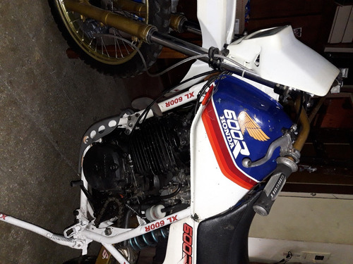 Imagen 10 de 12 de Liquido - Honda Xl 600 R Japonesa 1985 Tricolor / Excelente!