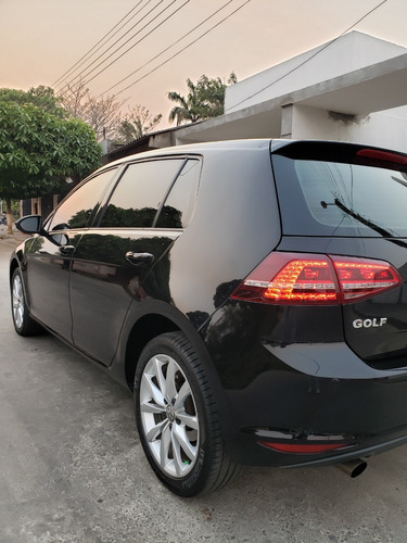 Volskwagen Golf Highline 1.6 2016 Automatico.