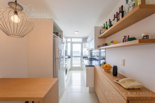 Seasons Tower, Piso Alto, Finamente Equipado Y Decorado, 2 Suites.