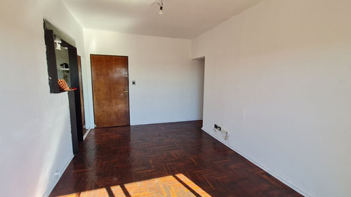Imagen 3 de 13 de Vendo Depto 3 Ambientes Frente Excelente Estado