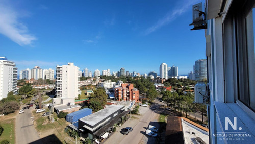 Apartamento De 1 Dormitorio En Venta, Punta Del Este