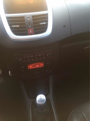 Peugeot 207 2010 1.6 Xt