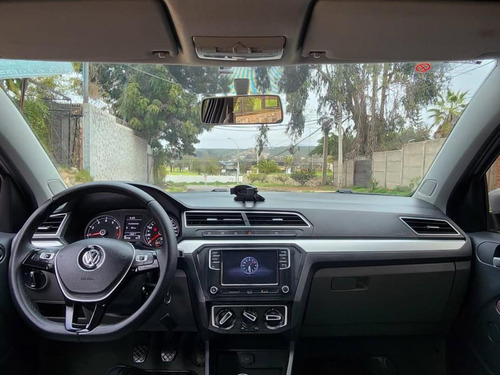 Volkswagen Voyage 1.6L HIGHLINE