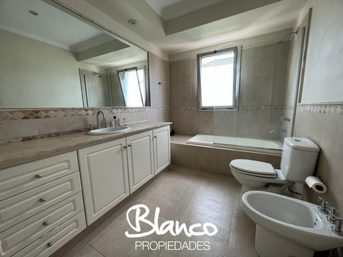 Casa En Venta En La Lomada, Pilar, G.b.a. Zona Norte