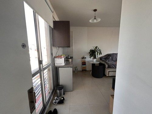 Charcas Y Darregueyra - Moderno Estudio Con Balcón Terraza En Palermo