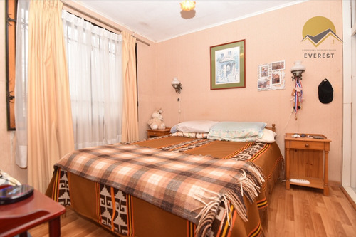 Se Vende Casa 6d 3b Con Estacionamiento. Algarrobo.