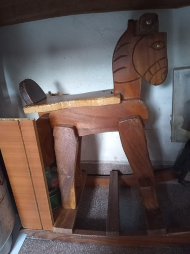 Caballito De Madera 