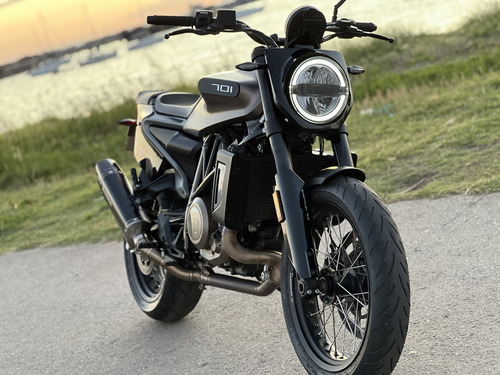 Husqvarna Svartpilen 701