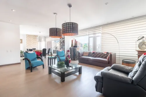 Apartamento En Venta En Chicó Navarra. Cod V9010