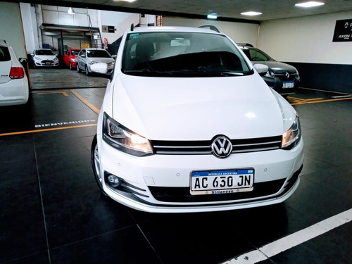 Imagen 3 de 23 de Volkswagen Suran 1.6 Higline 2018 Unico Dueño (eo)