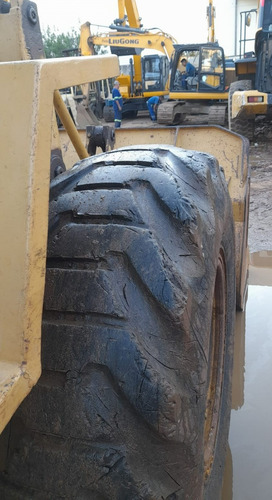 Pá Carregadeira Cat 930t 10t. Caçamba De 1,7m³ 1994 Repasse.