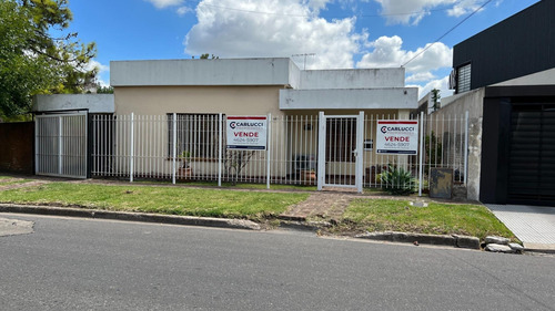 Imagen 1 de 11 de Casa Americana De 4 Ambientes En Venta En Ituzaingo Norte