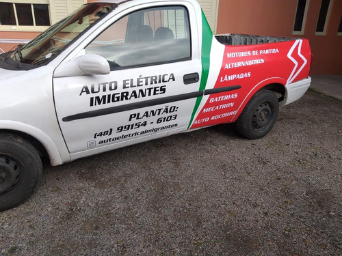 Imagem 1 de 5 de Envelopamento Automotivo