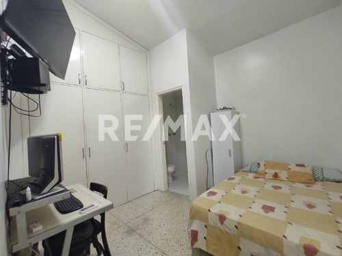 Imagen 19 de 27 de Bella Y Cómoda Casa , Urb. Trigal. Cód.: 132012, 04144841043
