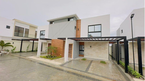 Villas Tipo Duplex En Venta En Punta Cana, 3 Habitaciones