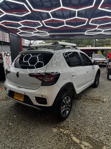 Renault Stepway 1.6 Intense Automática