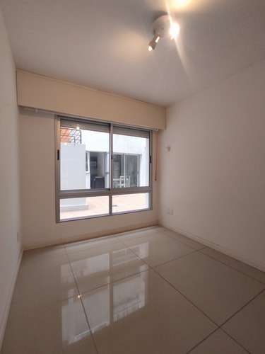 Venta Apartamento 3 Dormitorios, Con Patio Y Barbacoa. Malvin.
