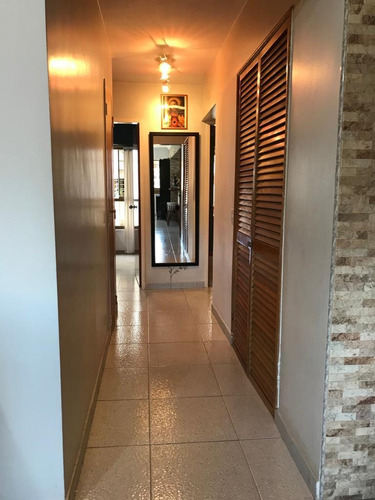 Imagen 5 de 14 de Apartamento En Venta En Av. Fuerzas Armadas Caracas. A37 Es