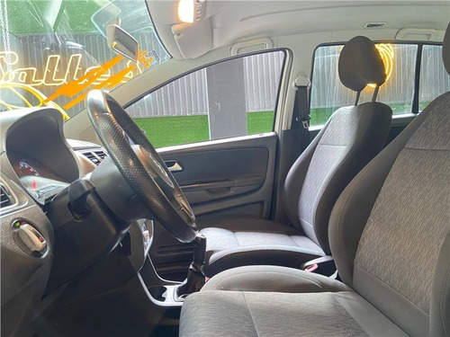 Imagem 5 de 14 de Volkswagen Fox 1.0 Mi 8v Flex 4p Manual
