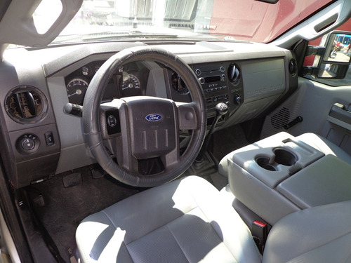 Ford F-350 Camion Furgon 4x4 2011