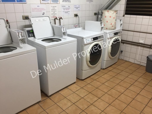 Amplio Depto 2 Dormit. Con Estac, Bodega, Calle Vergara