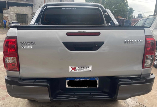 Toyota Hilux 2.4 Cd Dx 150cv 4x2 2017