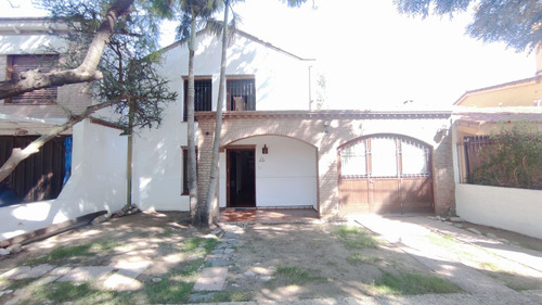 Venta Casa 4 Dorm 3 Baños Gran Patio Colinas Cerro