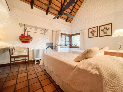Venta Casa. Punta Del Este . Rincon Del Indio, Brava- Ref: 999