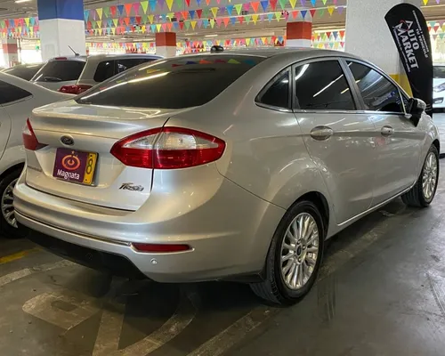 Ford Fiesta 1.6 TITANIUM SEDAN AUTOMATICO