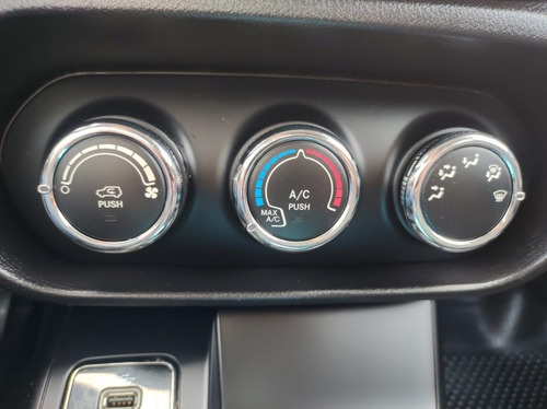 Imagem 14 de 15 de Fiat Toro Freedom