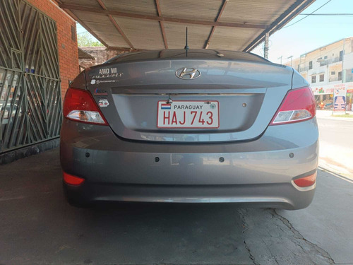 Imagen 6 de 7 de Hyundai Accent 2016 2016