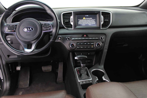 Imagen 12 de 14 de Kia Sportage 2018 4 Cilindros